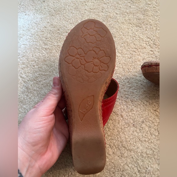 B.O.C Born Concept Red Leather Wedge Sandals size 7 - Picture 10 of 10